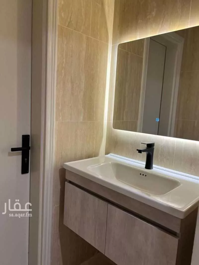 عمارة 5000 م² في الرائد 18