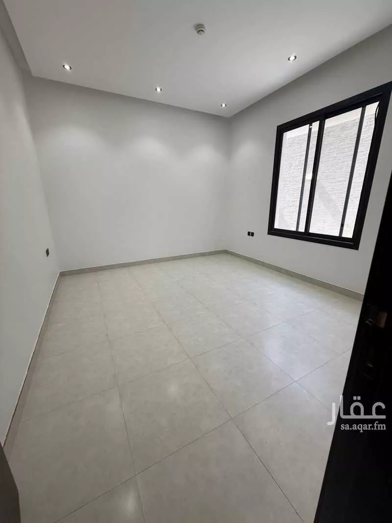900 sqm building in Al Narjis 2
