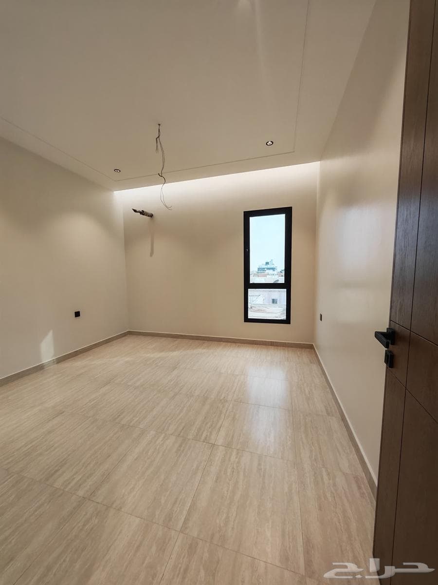 شقة 4 غرف في العزيزية 11