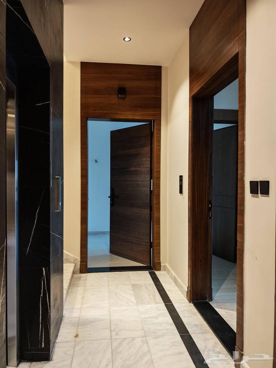 شقة 4 غرف في العزيزية 18