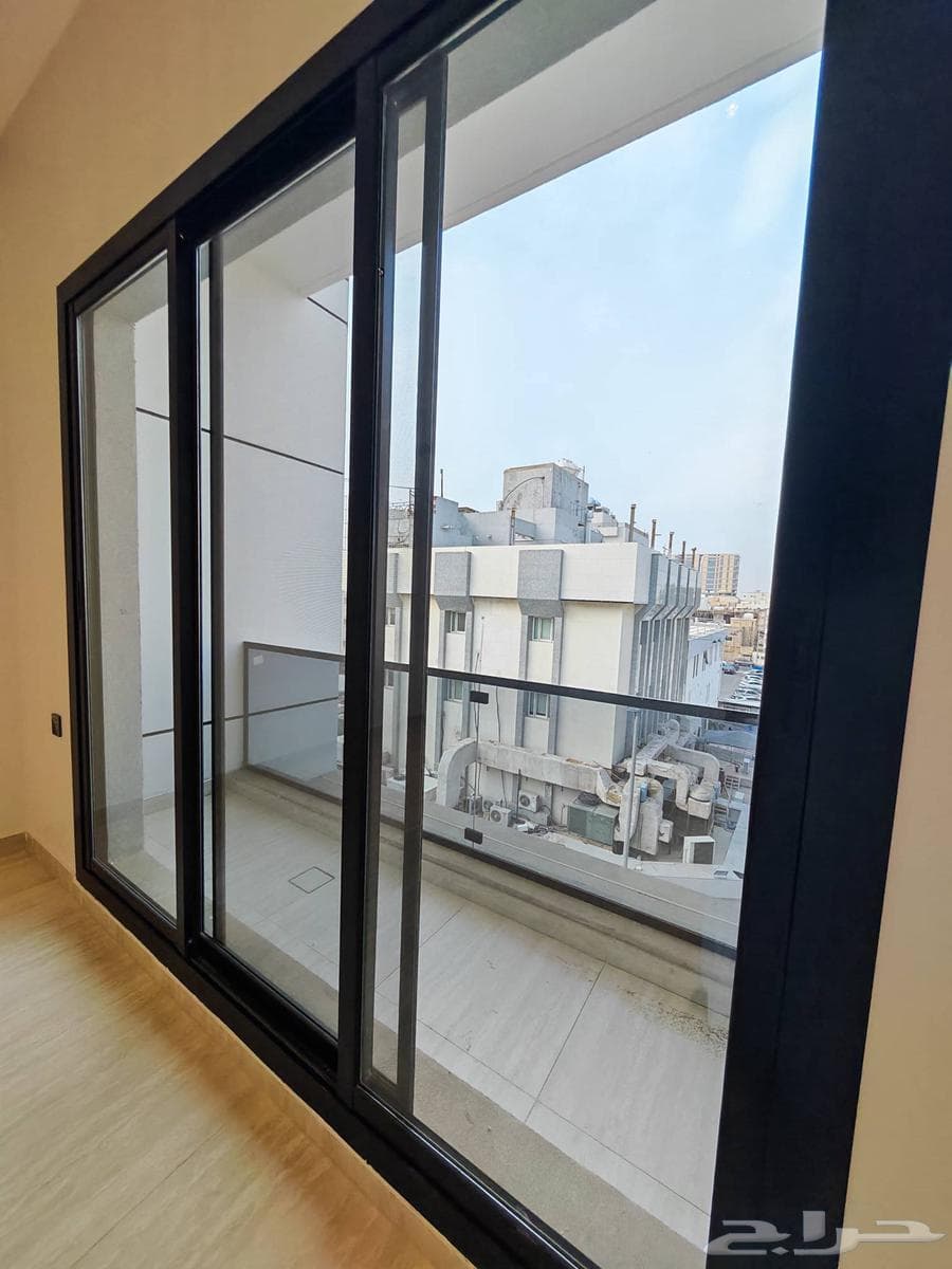 شقة 4 غرف في العزيزية 19