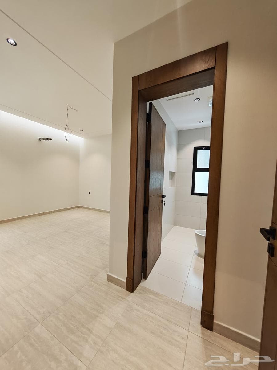 شقة 4 غرف في العزيزية 4