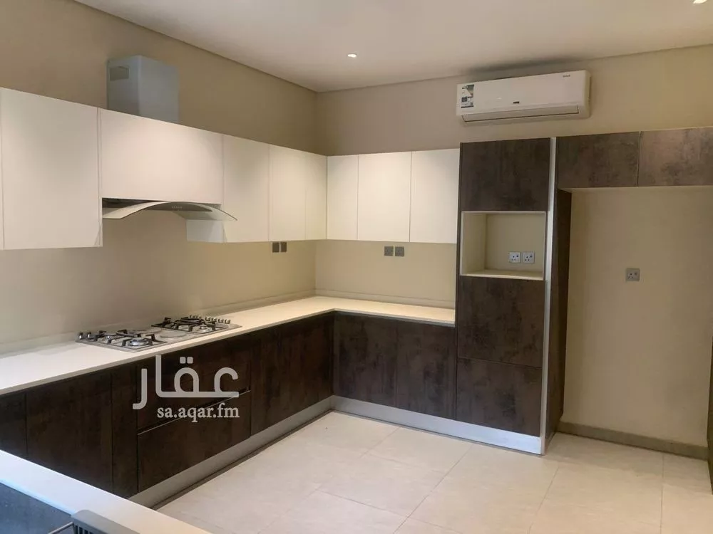 فيلا 7 غرف في الرمال 1