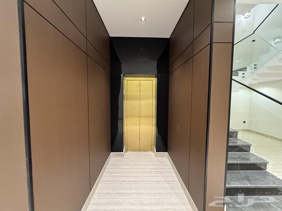 9 bedroom villa in Al Ukayshiyyah 6