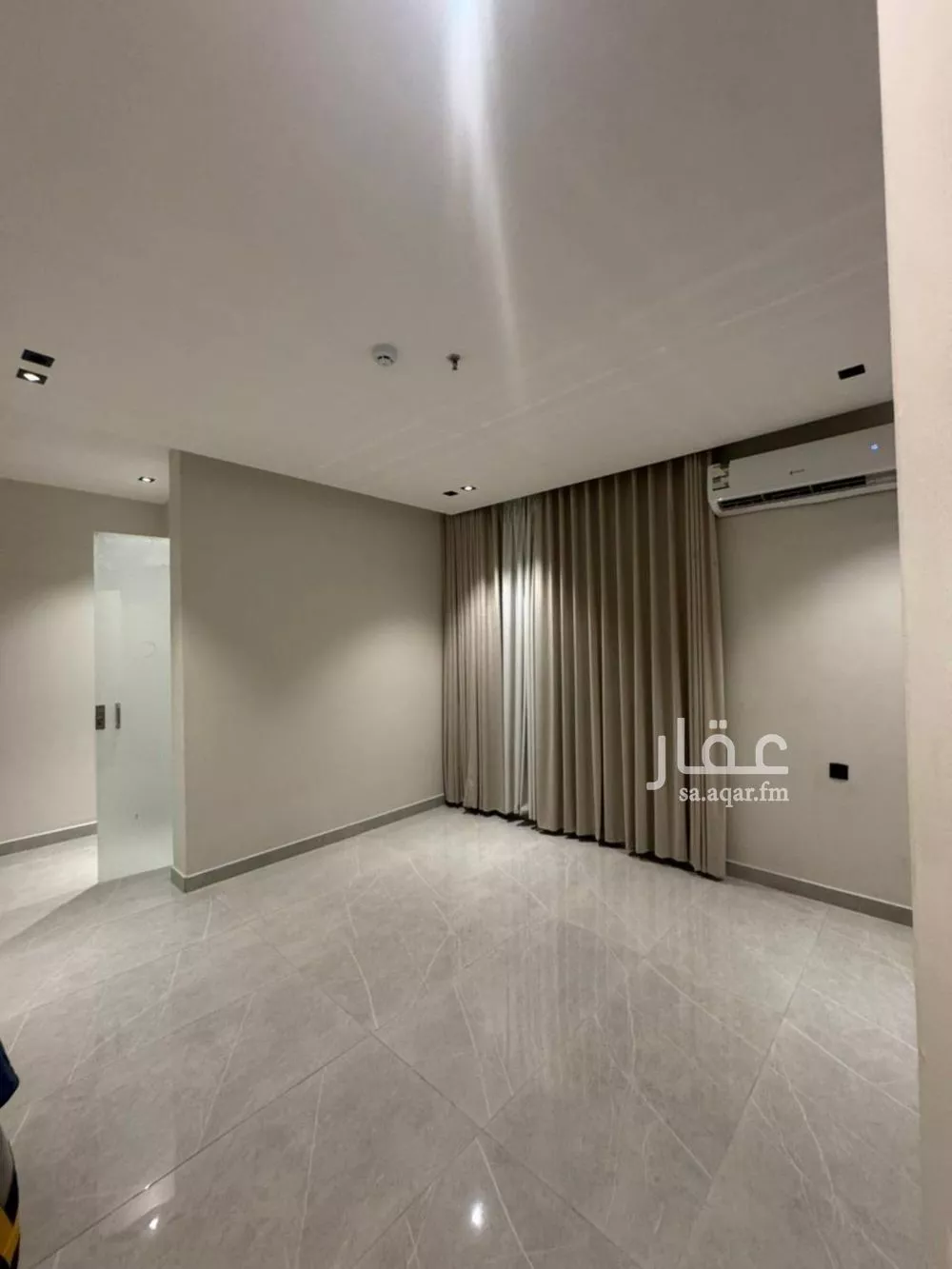 شقة 3 غرف في الرمال 4