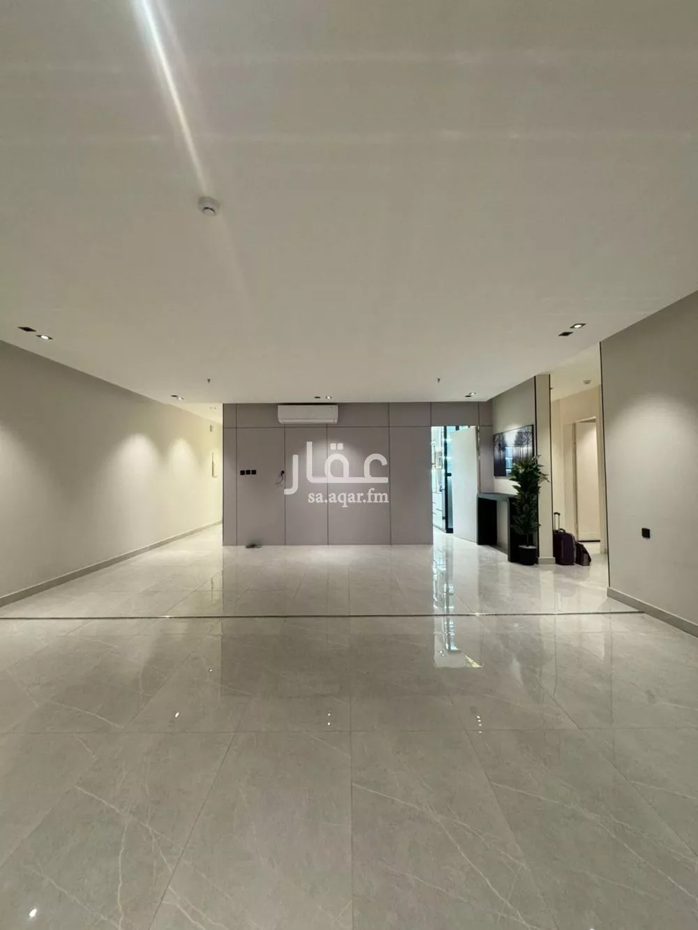 شقة 3 غرف في الرمال 5