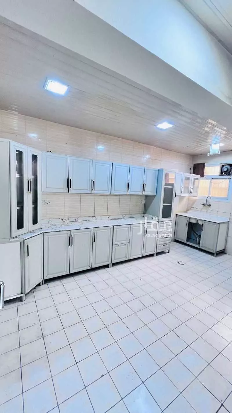 5 bedroom floor in Al Khaleej 13