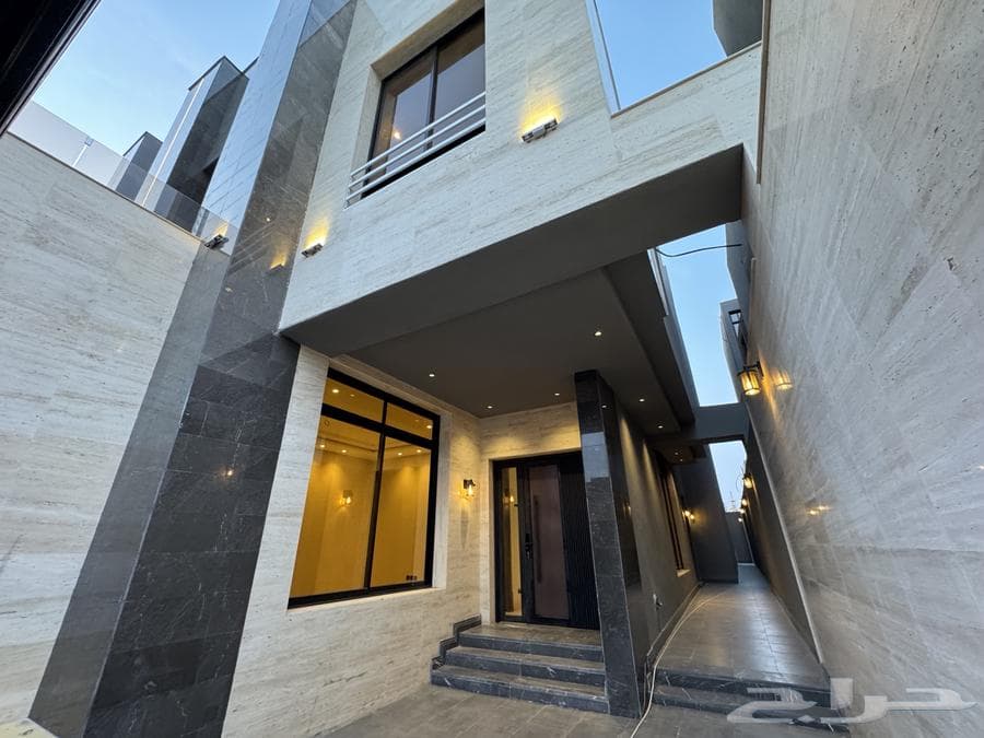 9 bedroom villa in Al Ukayshiyyah 1
