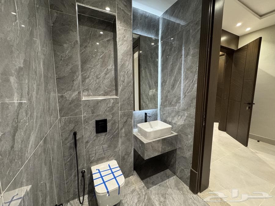 9 bedroom villa in Al Ukayshiyyah 11