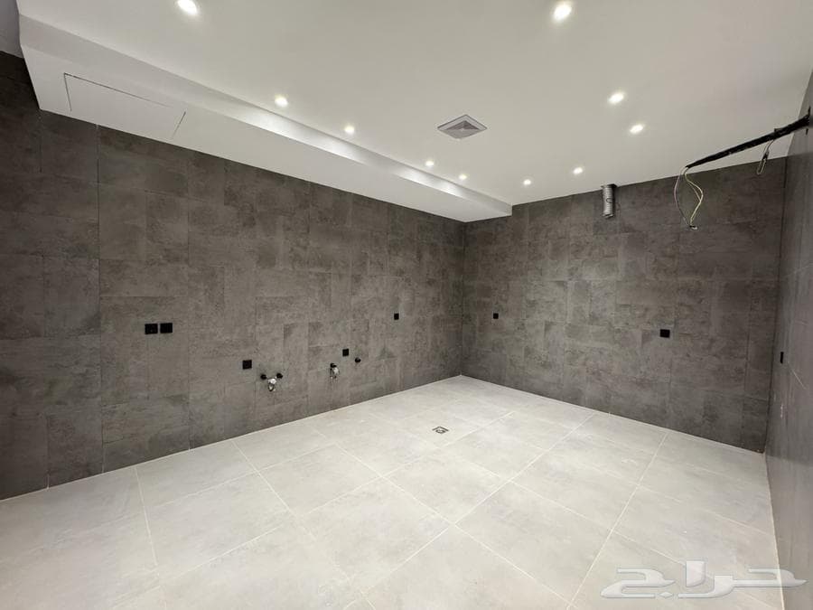 9 bedroom villa in Al Ukayshiyyah 16
