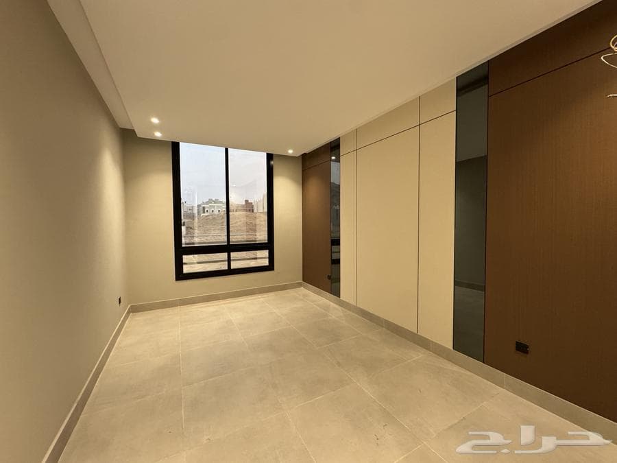 9 bedroom villa in Al Ukayshiyyah 10