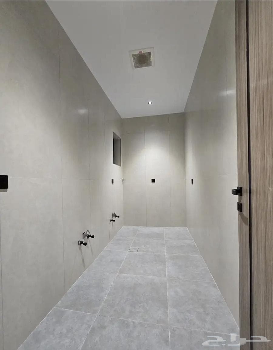 9 bedroom villa in Wali Al Ahd 4