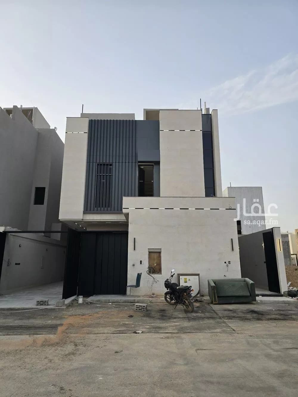 6 bedroom apartment in Al Maizilah 1