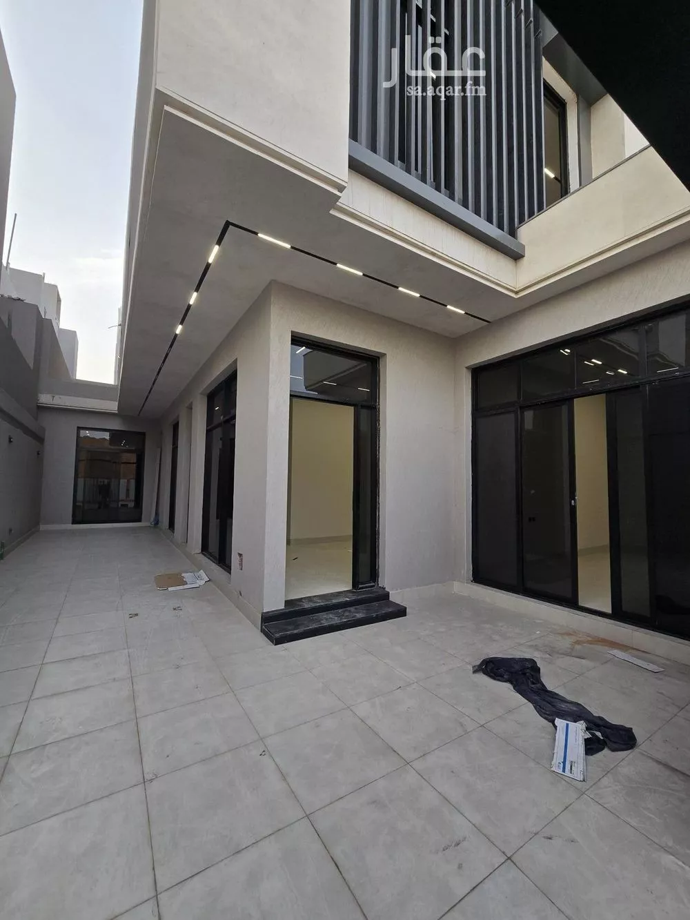 6 bedroom apartment in Al Maizilah 2