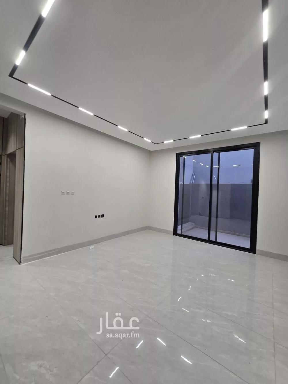 6 bedroom apartment in Al Maizilah 9