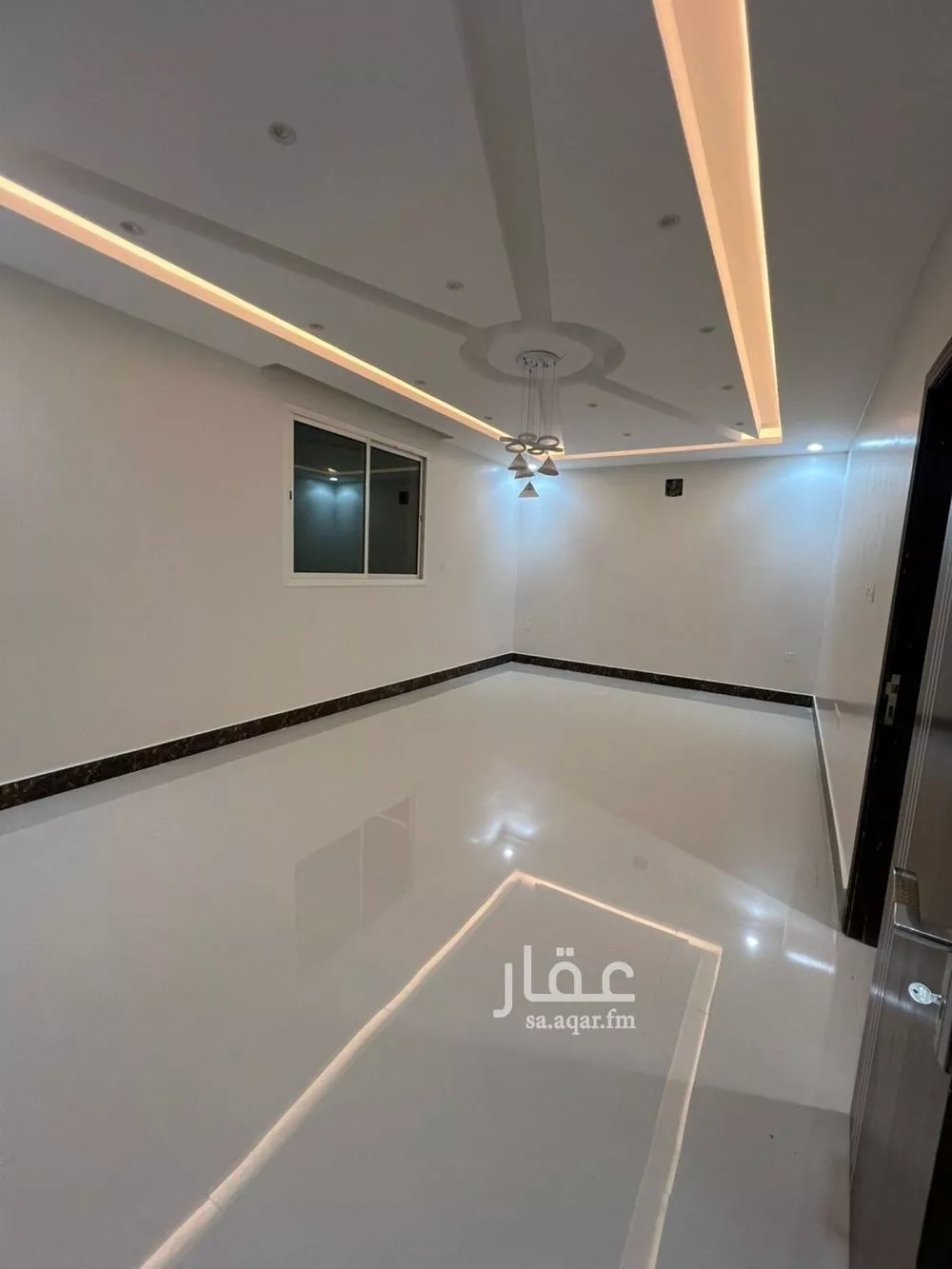 3 bedroom floor in Al Maizilah 1