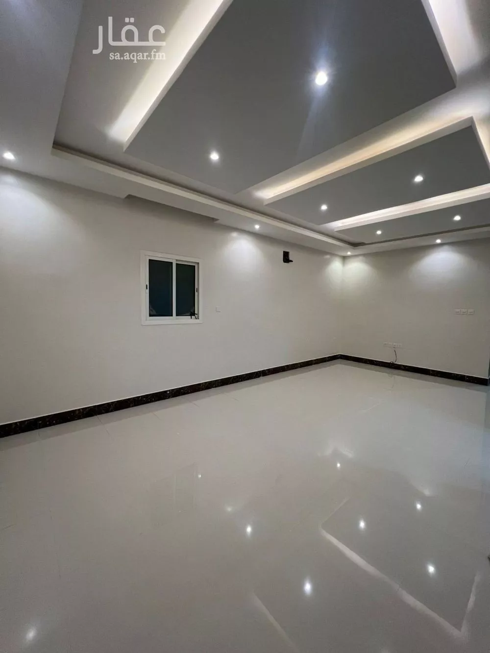 3 bedroom floor in Al Maizilah 5