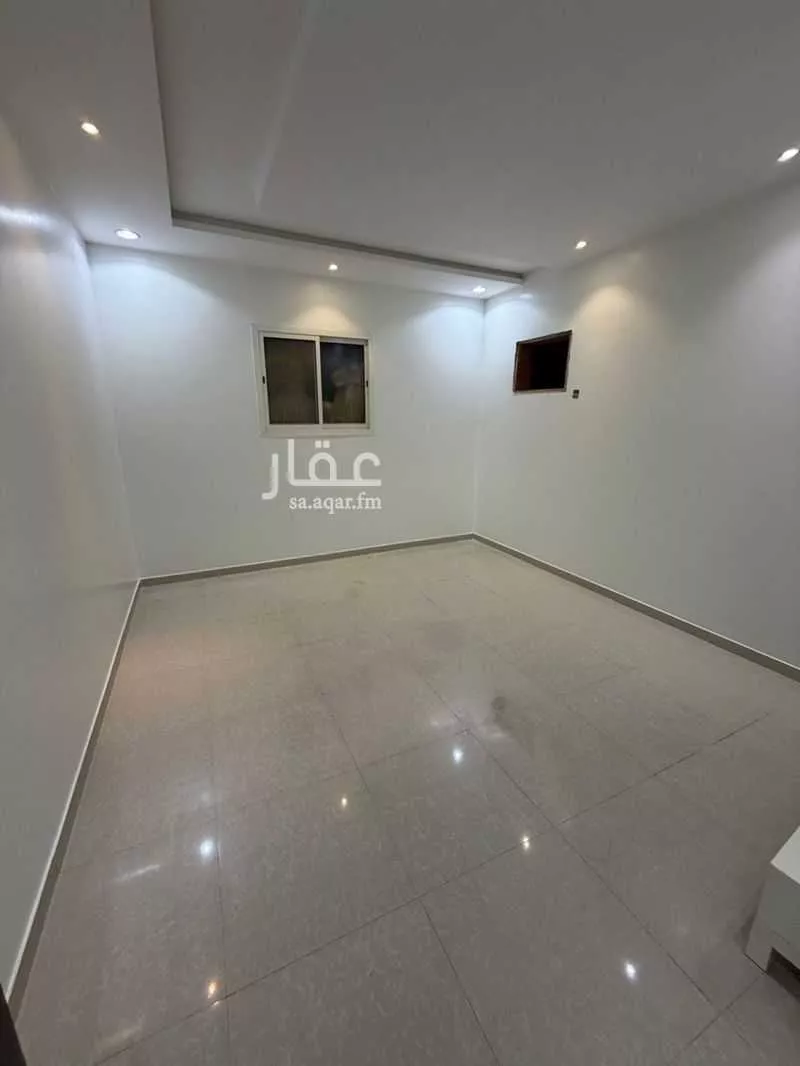 3 bedroom floor in Tuwaiq 5