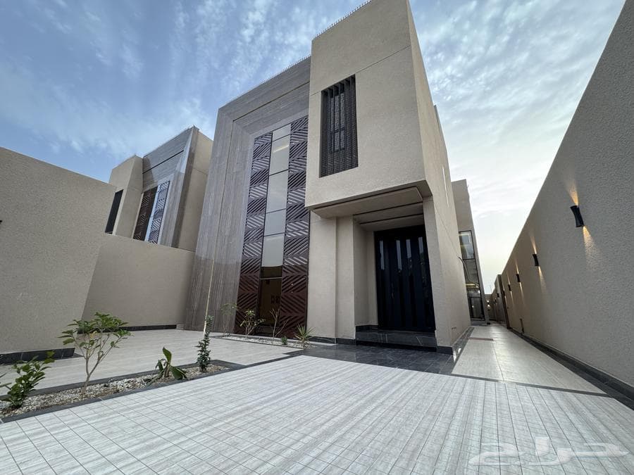 9 bedroom villa in Wali Al Ahd 1