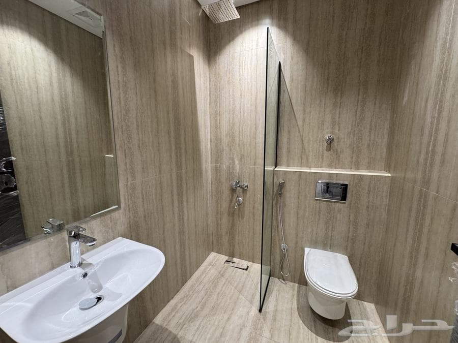 9 bedroom villa in Wali Al Ahd 17