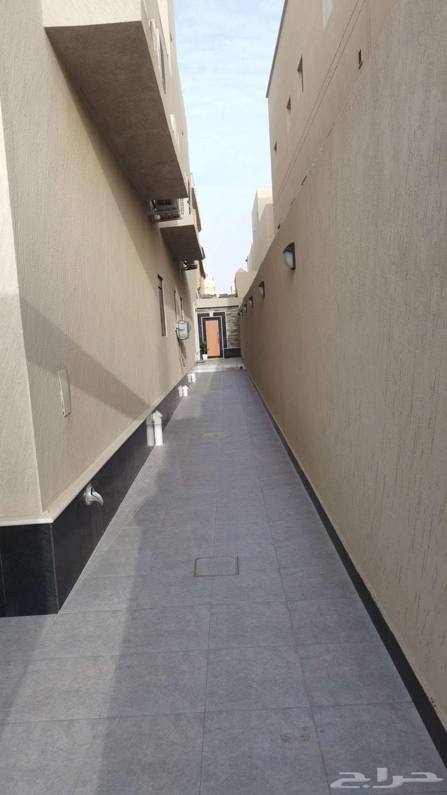 شقة 5 غرف في الياقوت، جدة 3