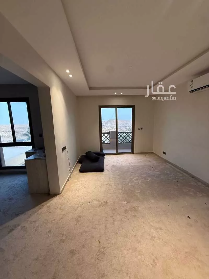 5 bedroom villa in Okaz 2