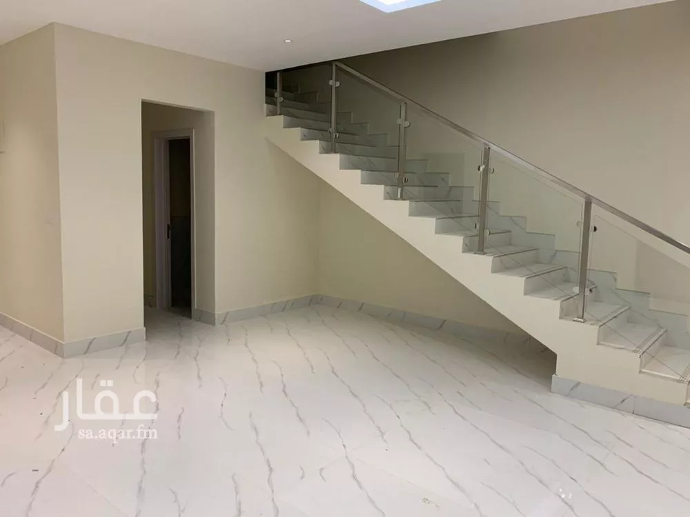 3 bedroom apartment in Al Aridh 7