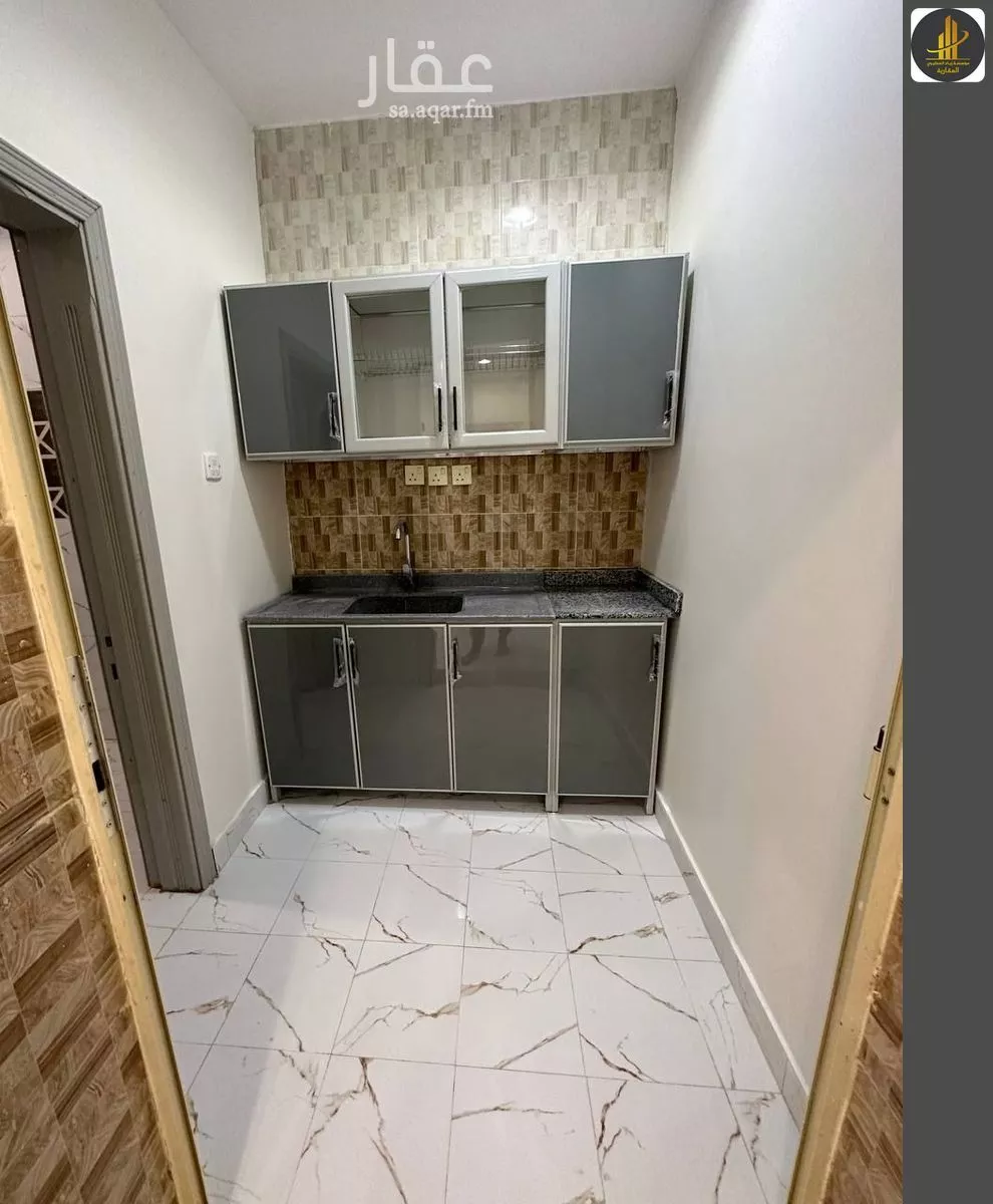 شقة 1 غرف في الملقا 2