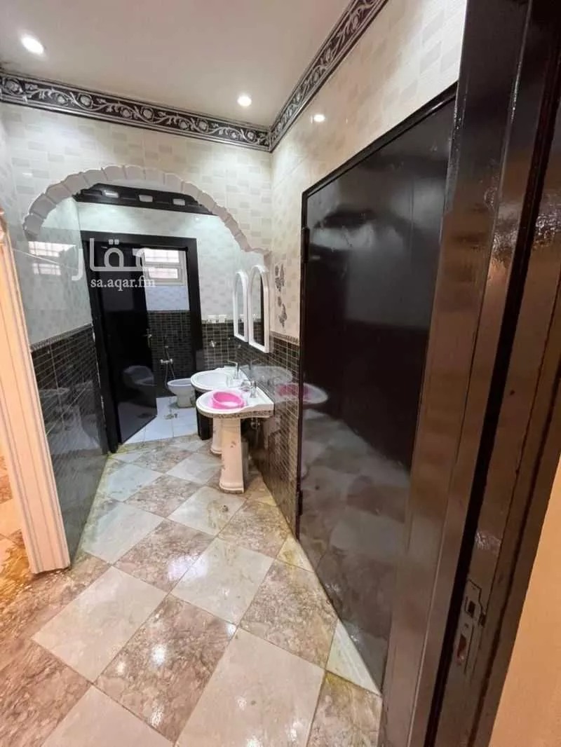 3 bedroom floor in Tuwaiq 4