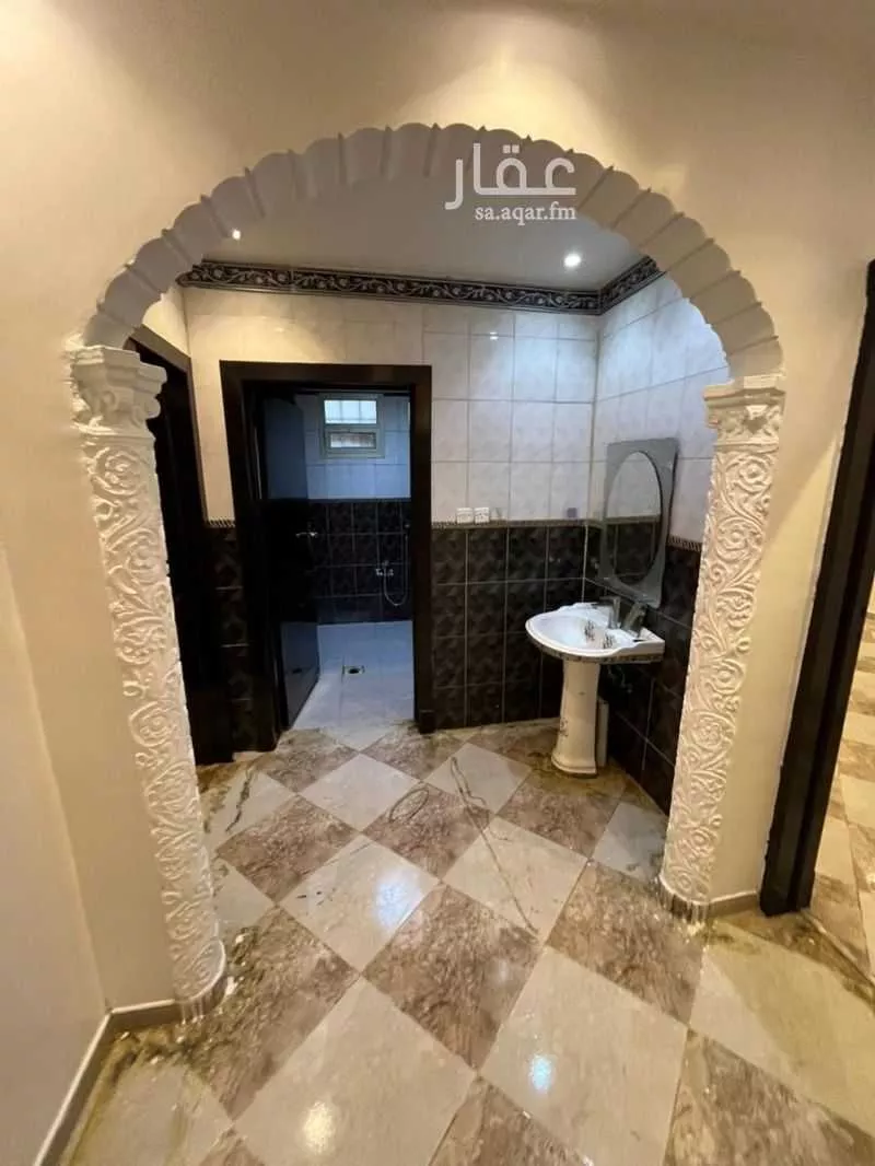 3 bedroom floor in Tuwaiq 8