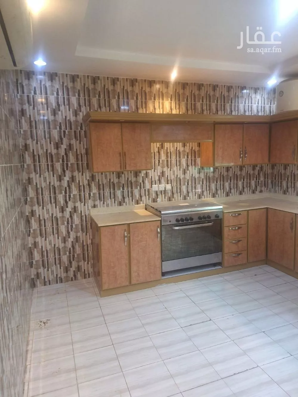 شقة 3 غرف في العارض 10