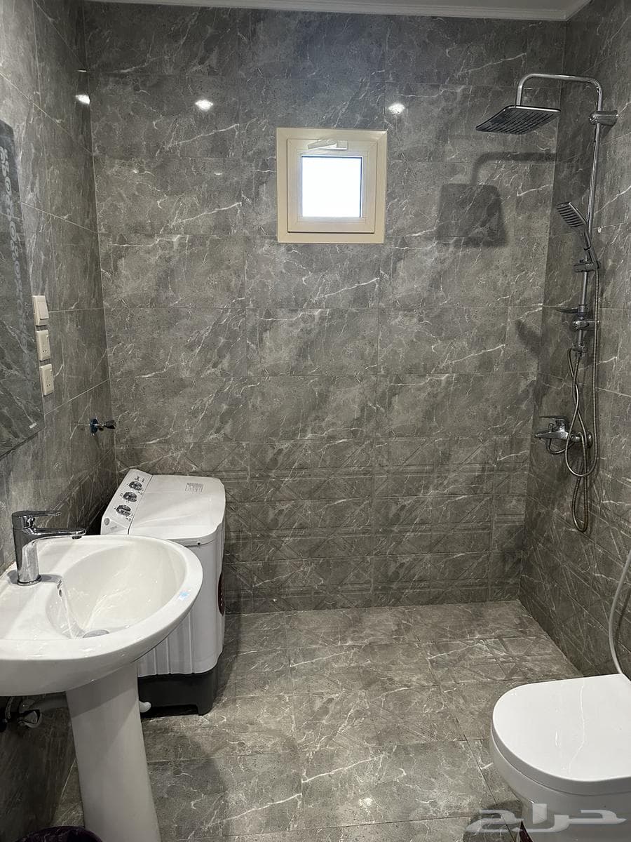 2 bedroom apartment in Al Aziziyah, Madinah 6