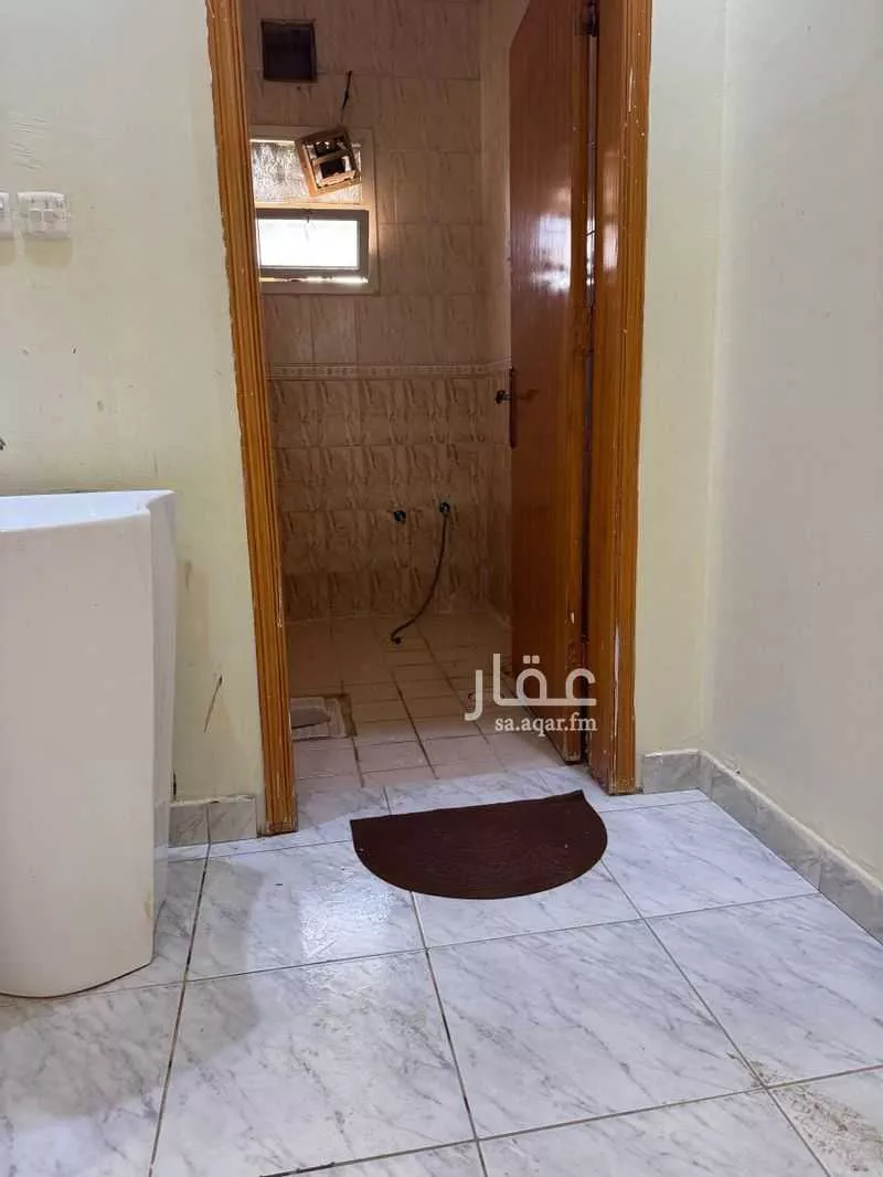 3 bedroom floor in Dhahrat Laban 8