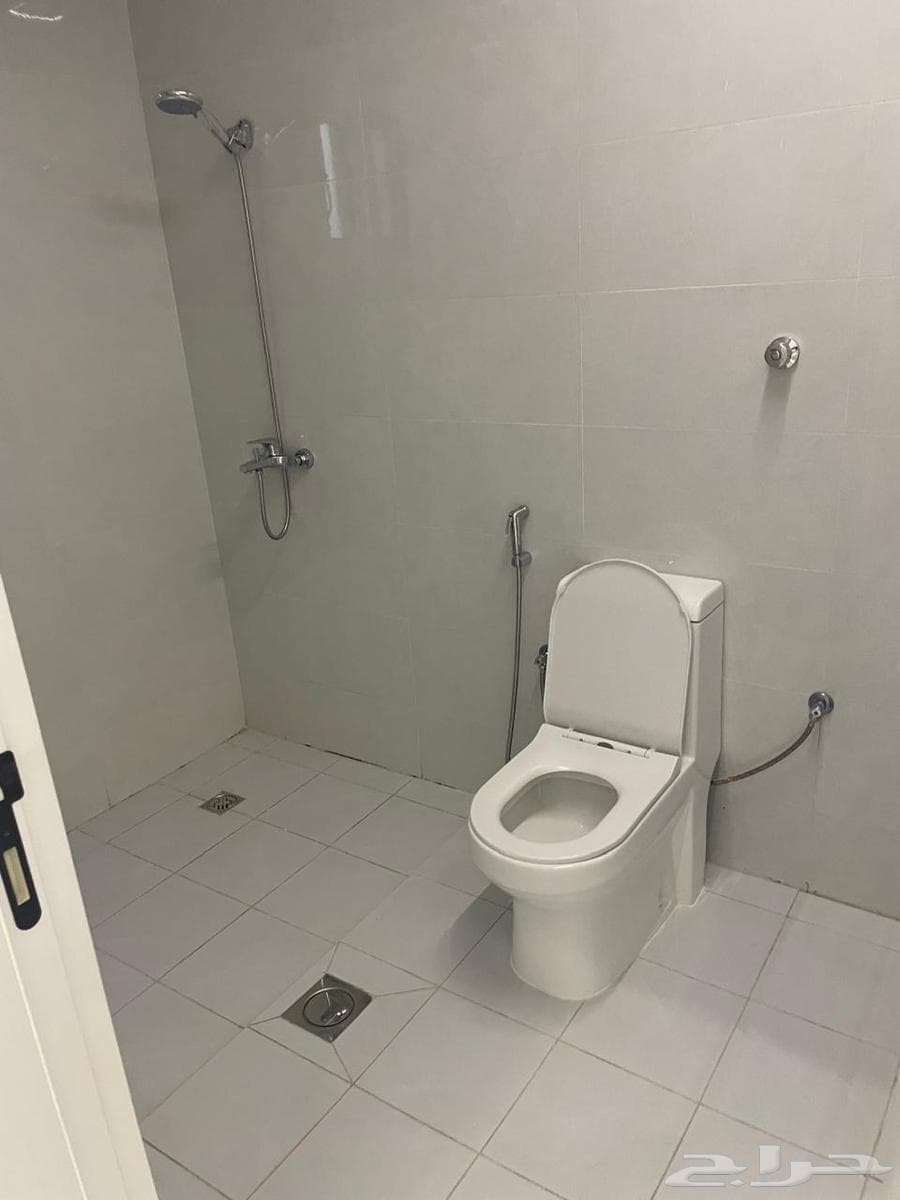 3 bedroom apartment in Al Ranuna, Madinah 4