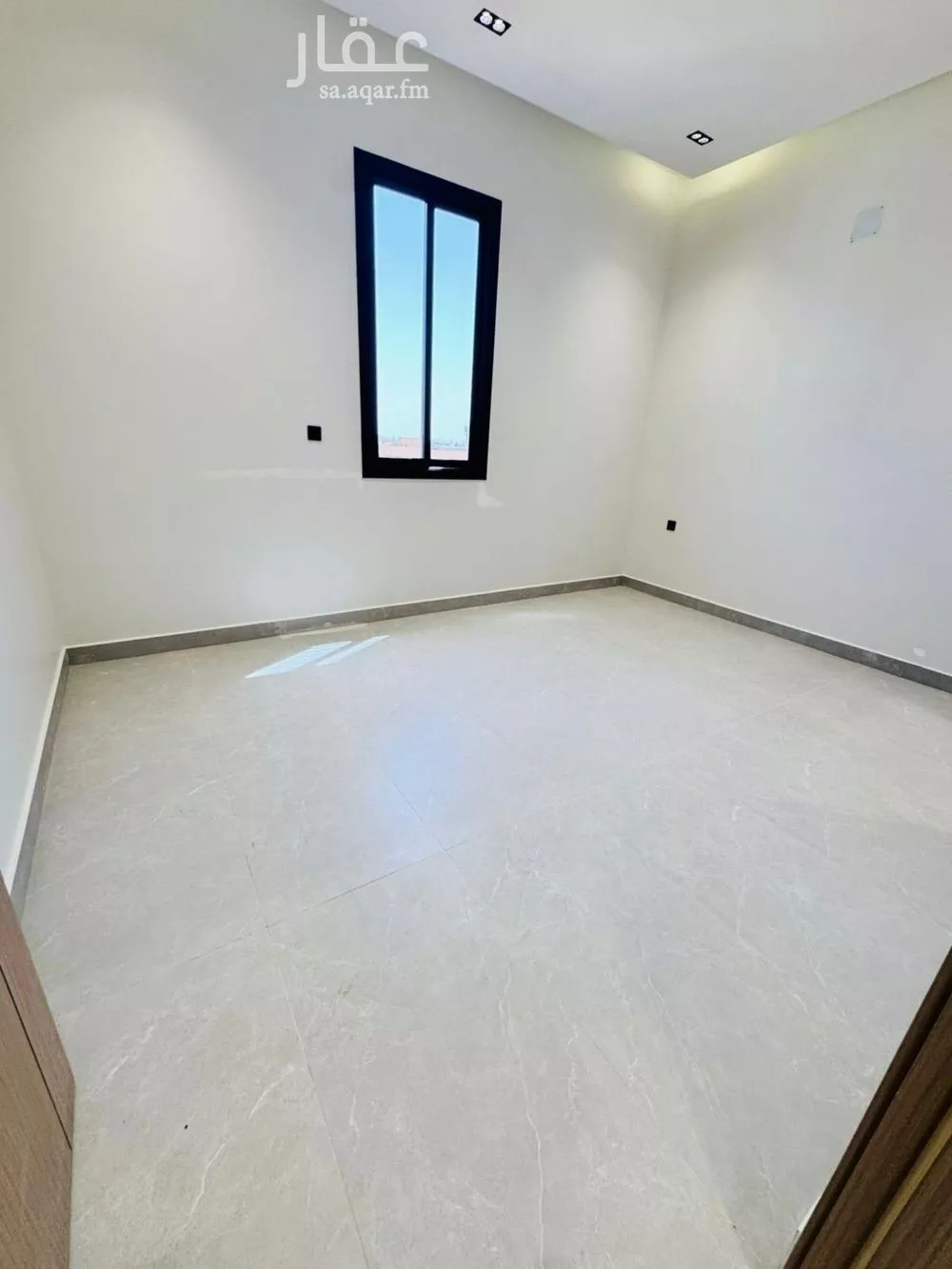 فيلا 5 غرف في الملك فيصل 2