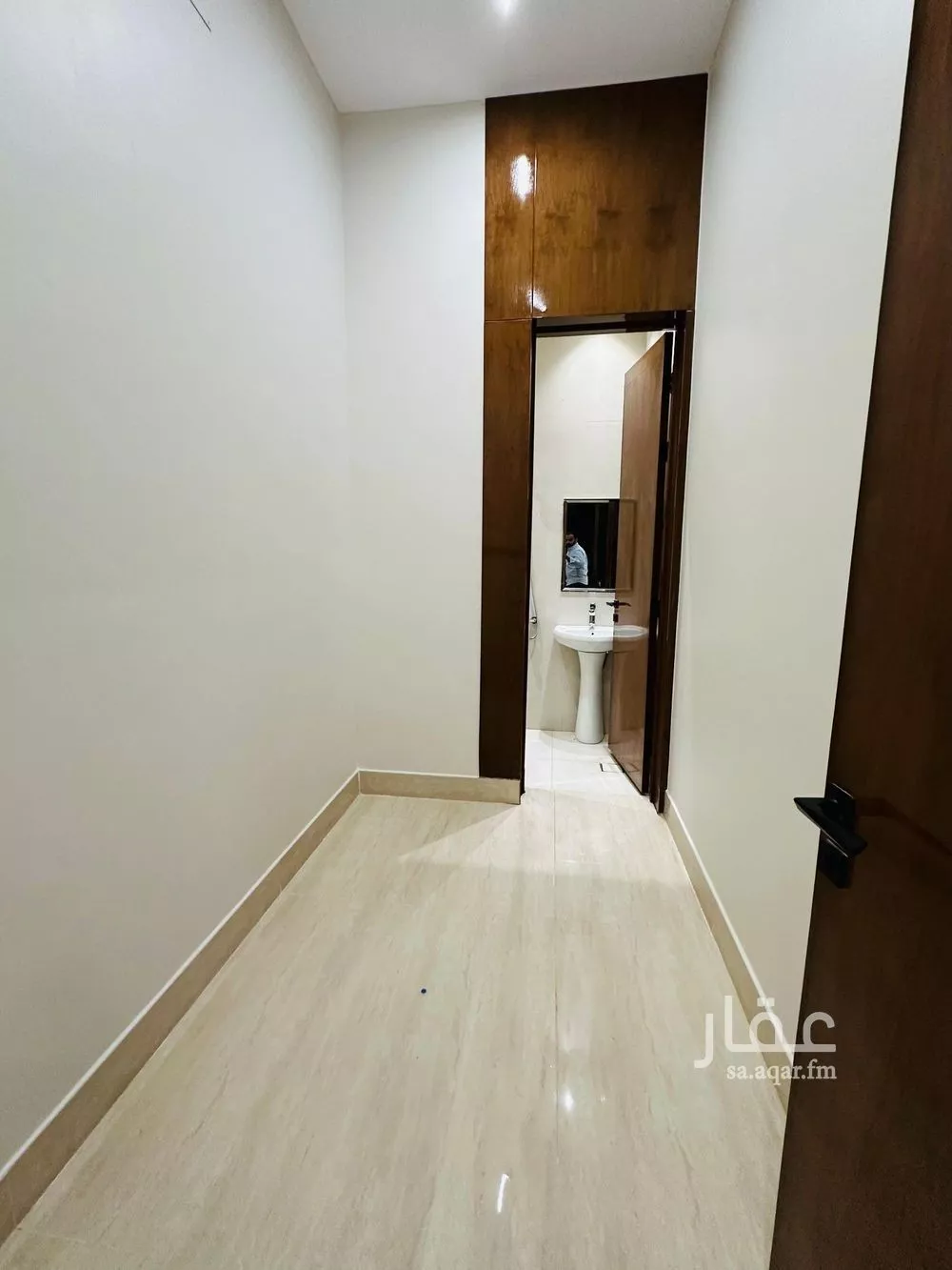 فيلا 5 غرف في الملك فيصل 15