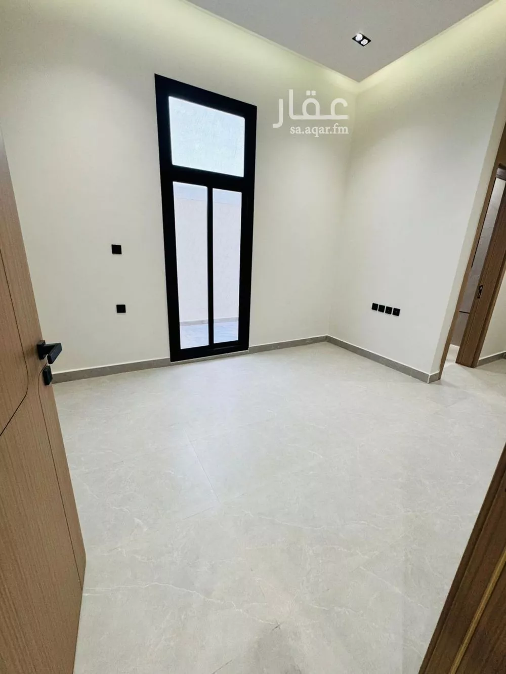 فيلا 5 غرف في الملك فيصل 4