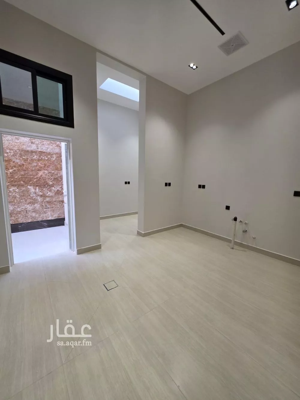 6 bedroom villa in King Faisal 15