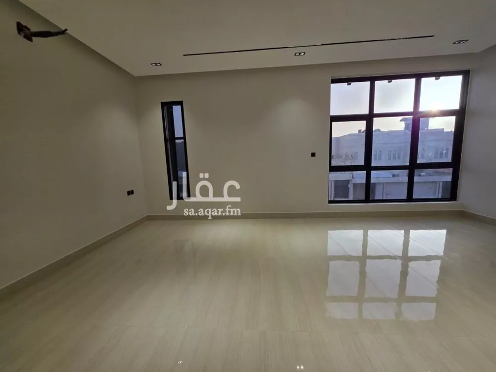 6 bedroom villa in King Faisal 25