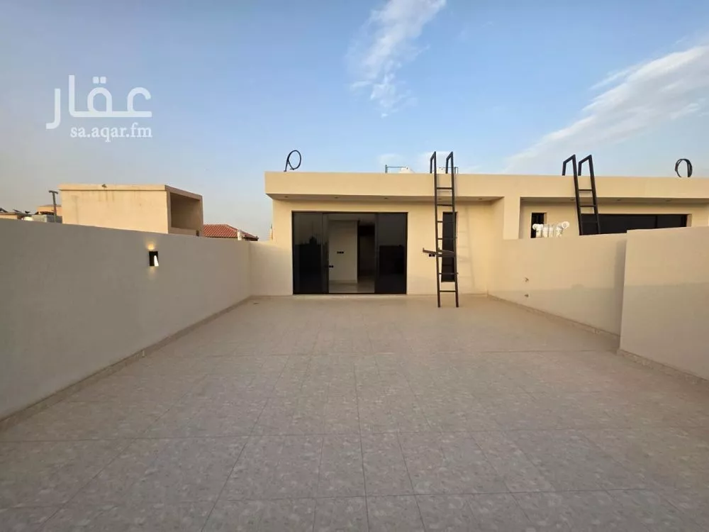 6 bedroom villa in King Faisal 30