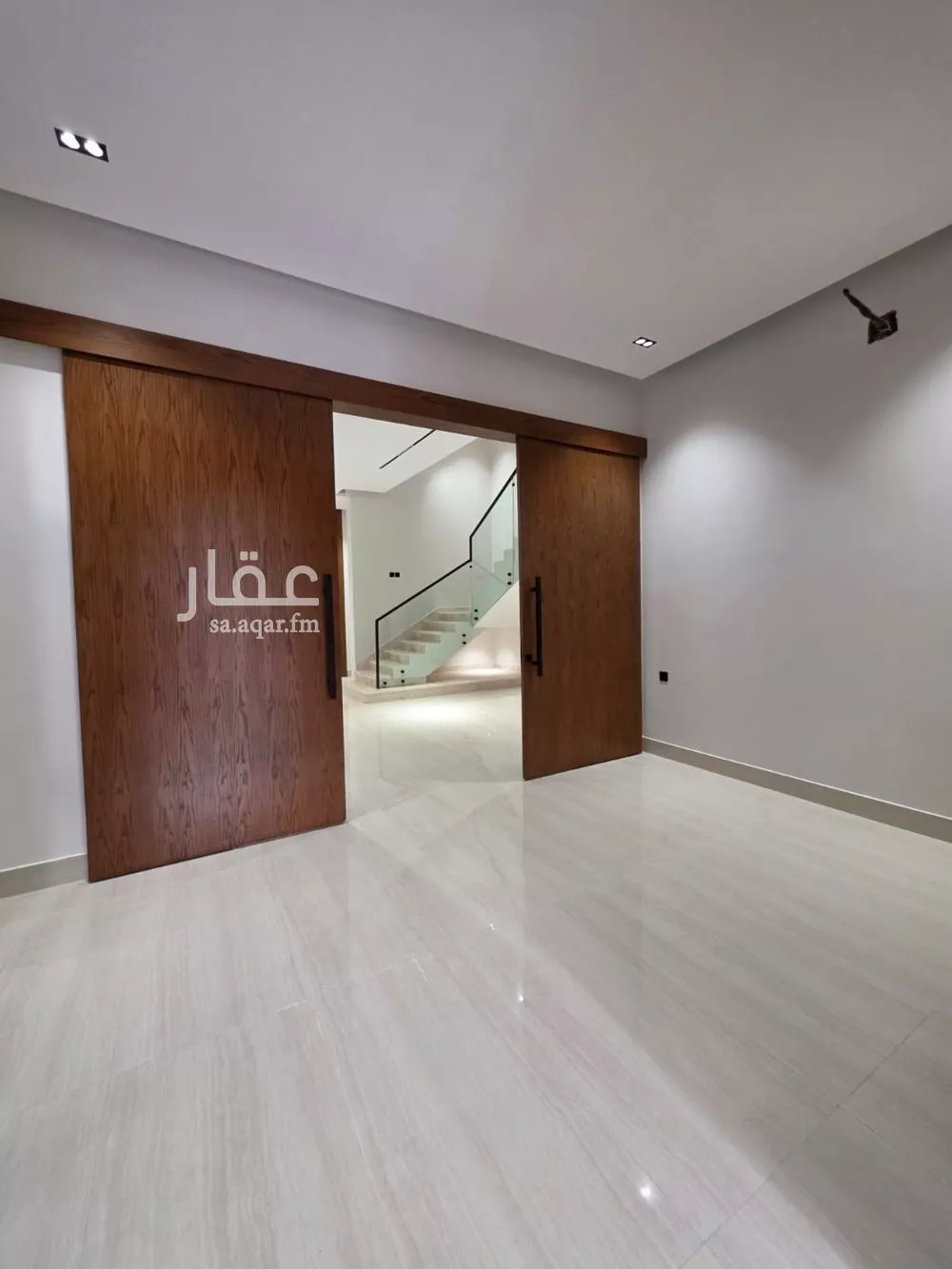 6 bedroom villa in King Faisal 10