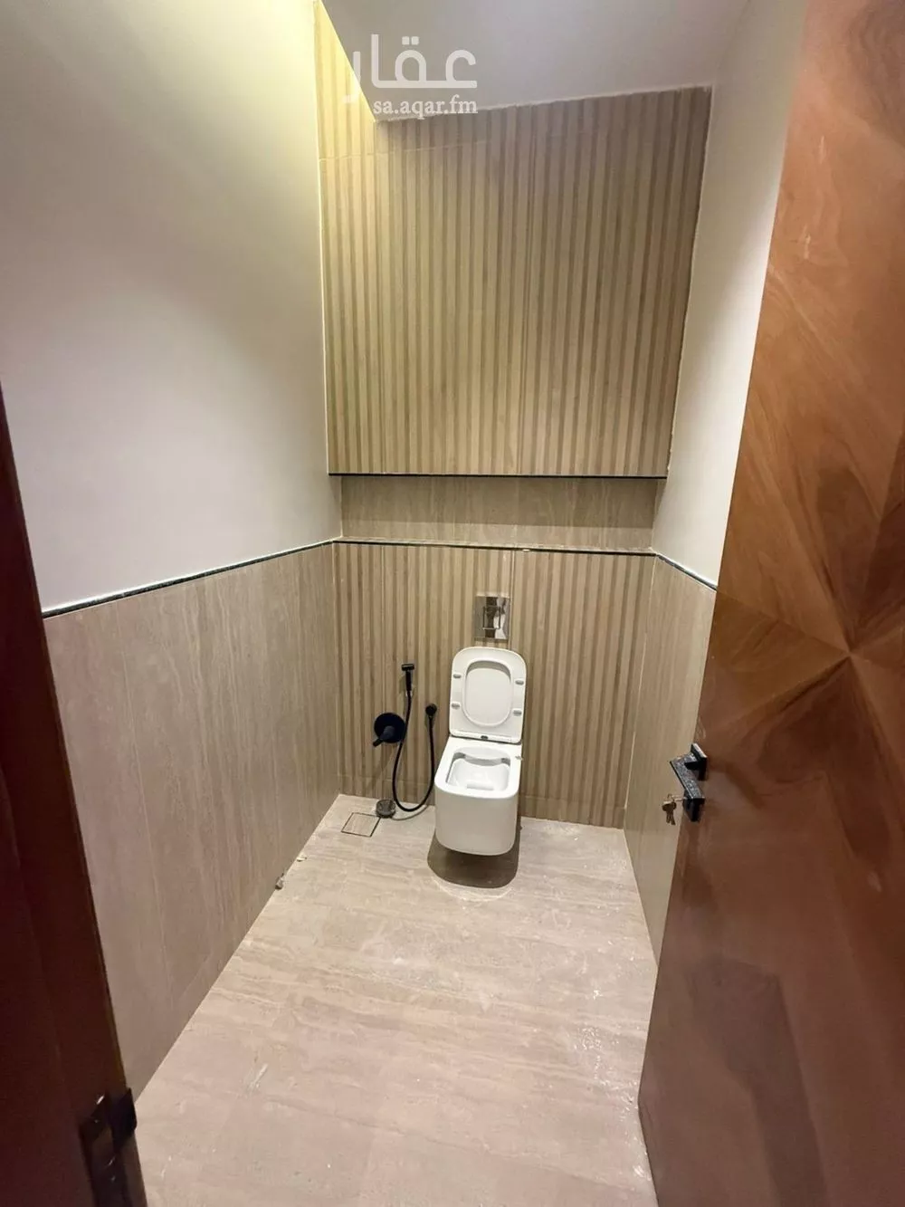 8 bedroom villa in Al Mahdiyyah 9