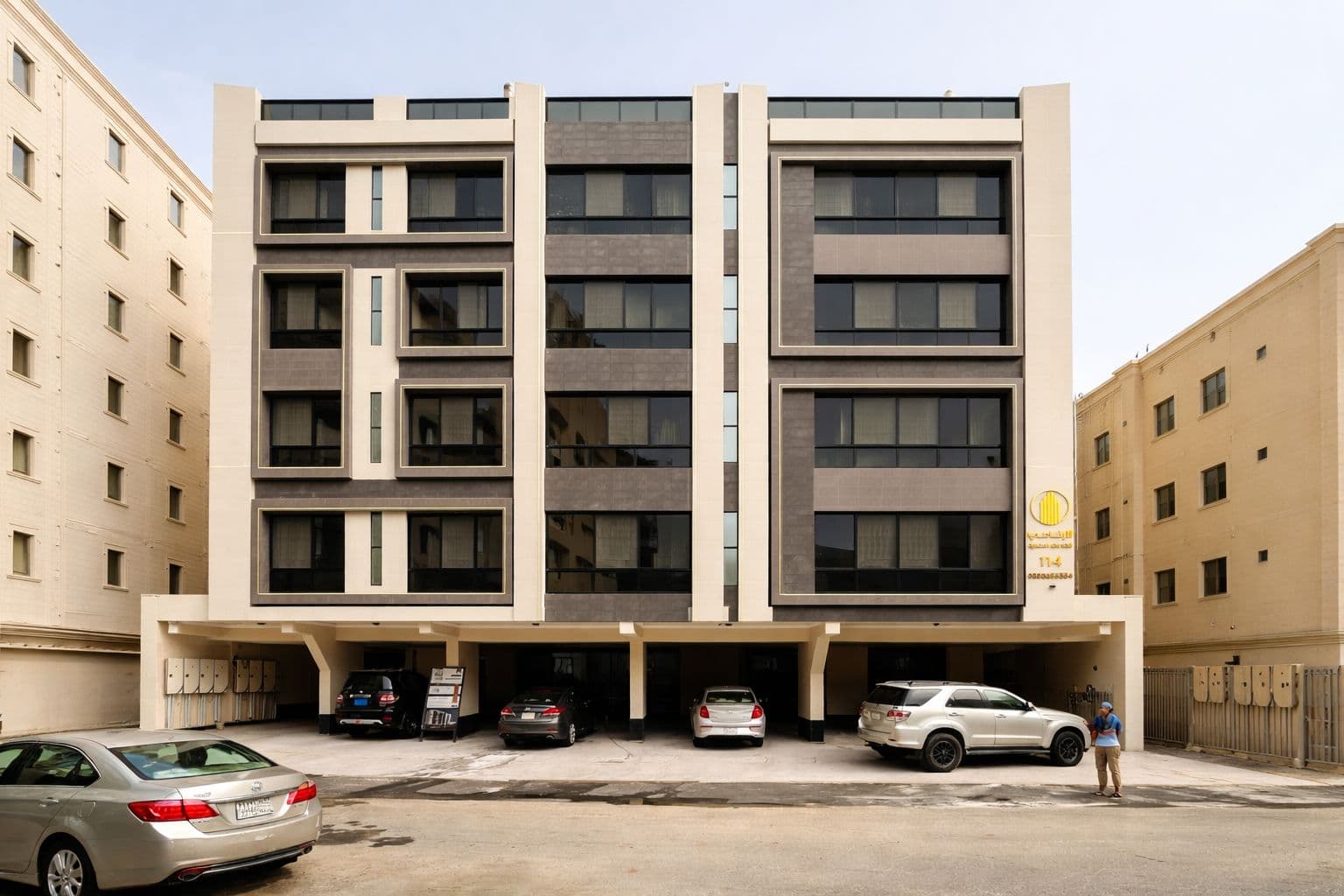 4 bedroom apartment in Al Rawdah