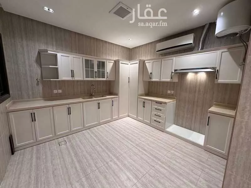 5 bedroom floor in Al Wadi 5