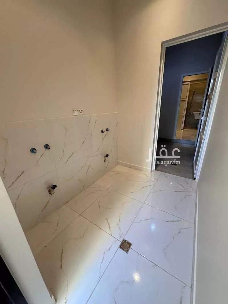 5 bedroom floor in Al Wadi 8