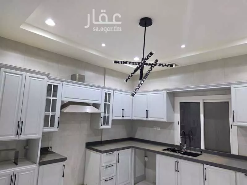 5 bedroom apartment in Al Manar 4