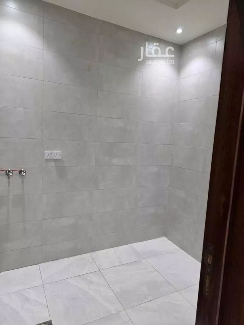 5 bedroom apartment in Al Manar 5