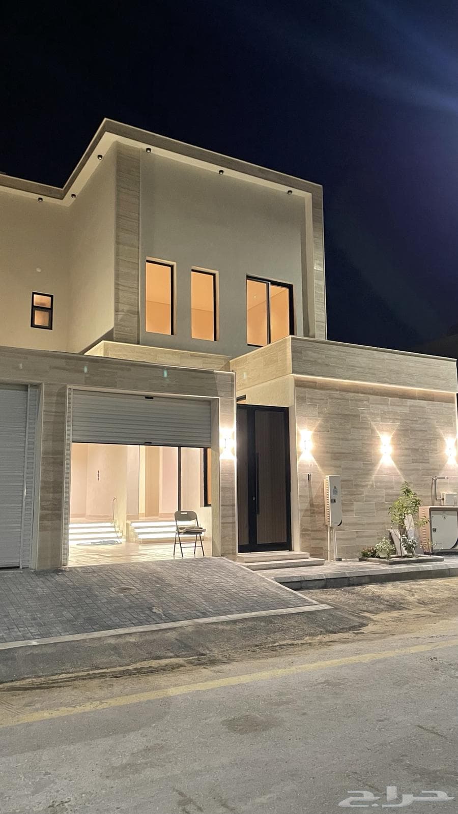 8 bedroom villa in Al Amwaj