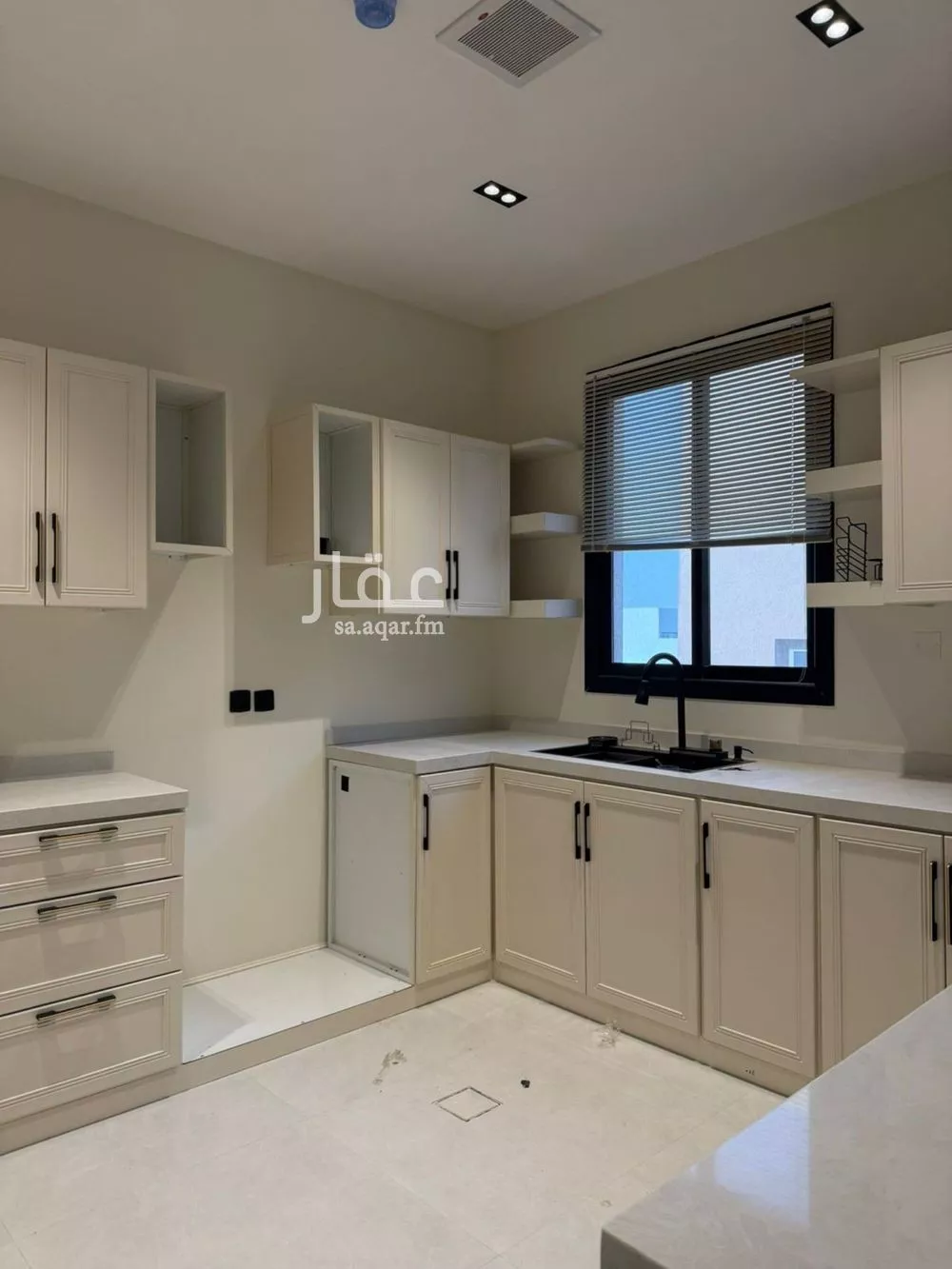 3 bedroom apartment in Al Malqa 8