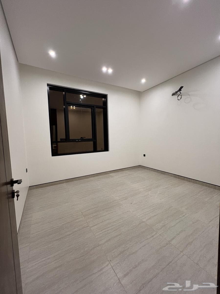 5 bedroom apartment in King Fahd 5